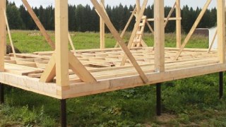 Сарай на винтовых сваях или хозблок на сваях Лангепас цена от 2589 руб. / шт.